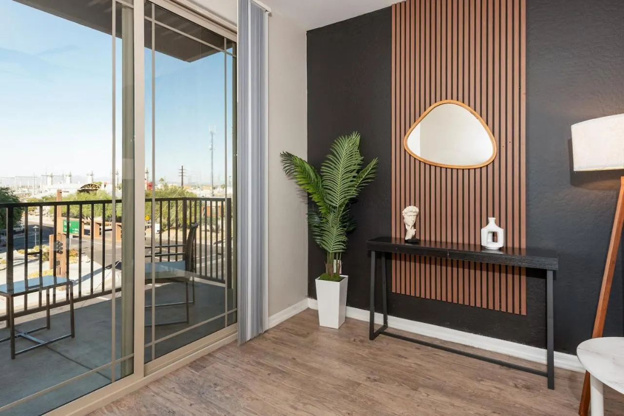 Comfy 2Br-Spring Training! W Pool, Gym & Parking Apartment Tempe